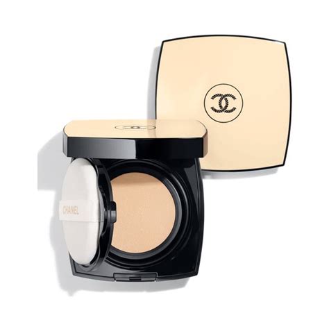 chanel les beiges cushion.